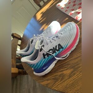 HOKA 9.5 mach5